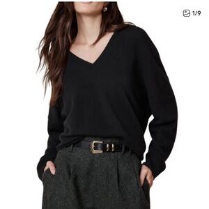 Banana Republic Black oversized cashmere v neck